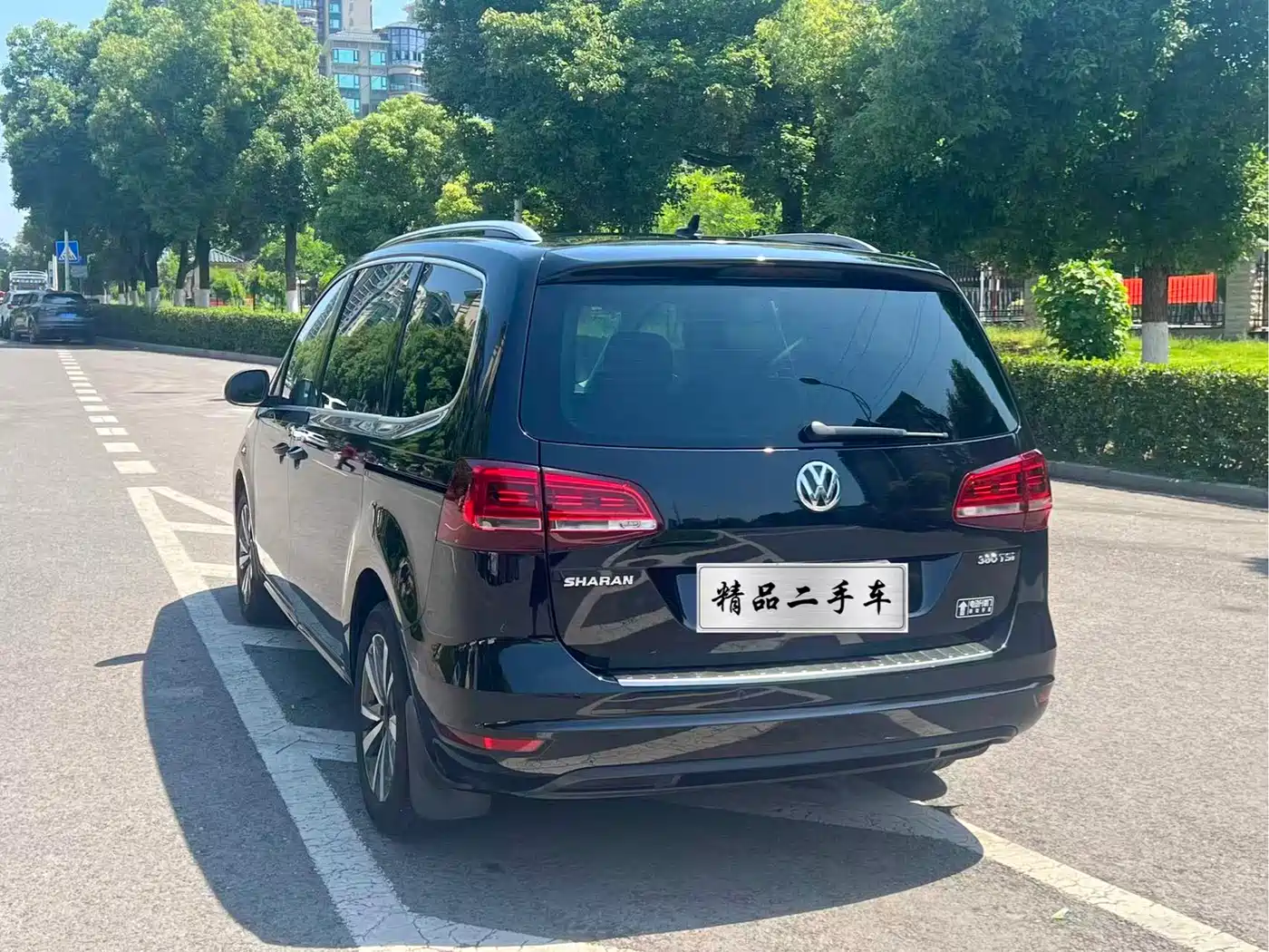 Volkswagen Sharan 2018 380TSI Premium 7-Seater фото 4