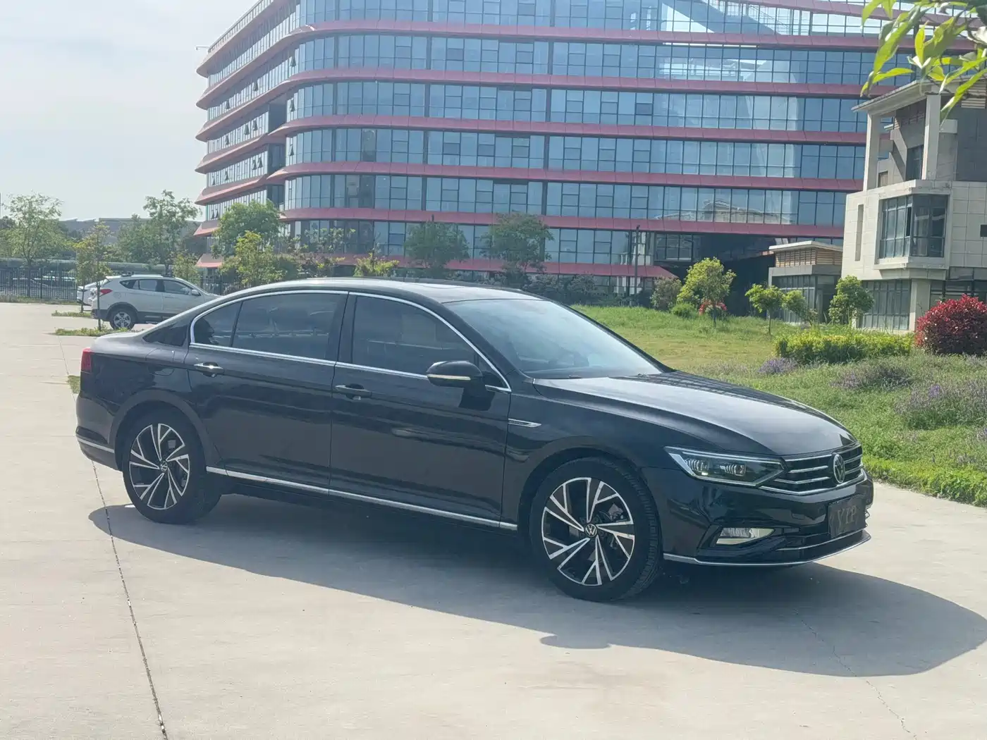 Volkswagen Magotan 2020 330TSI DSG Luxury фото 3