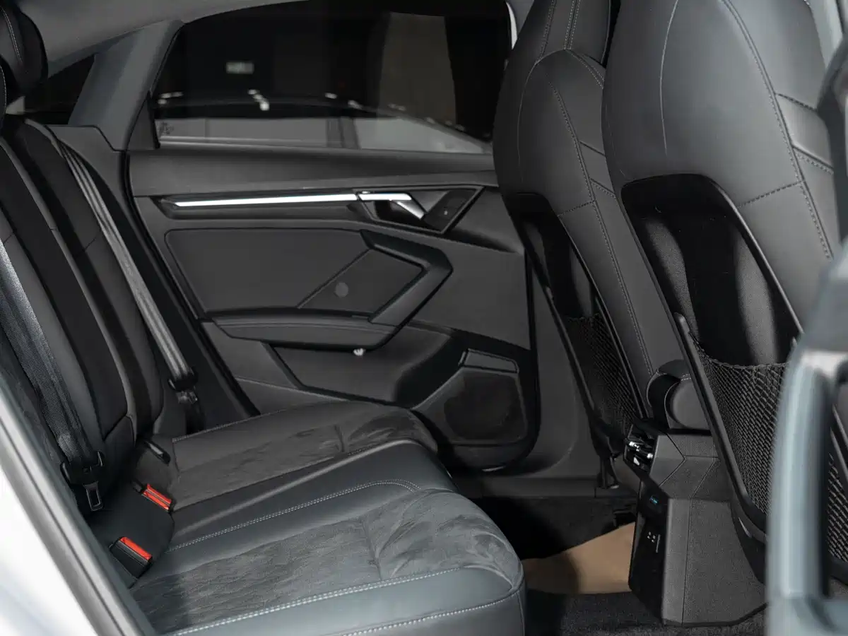 Audi A3 2023 A3L Limousine 35 TFSI Luxury Sport фото 14
