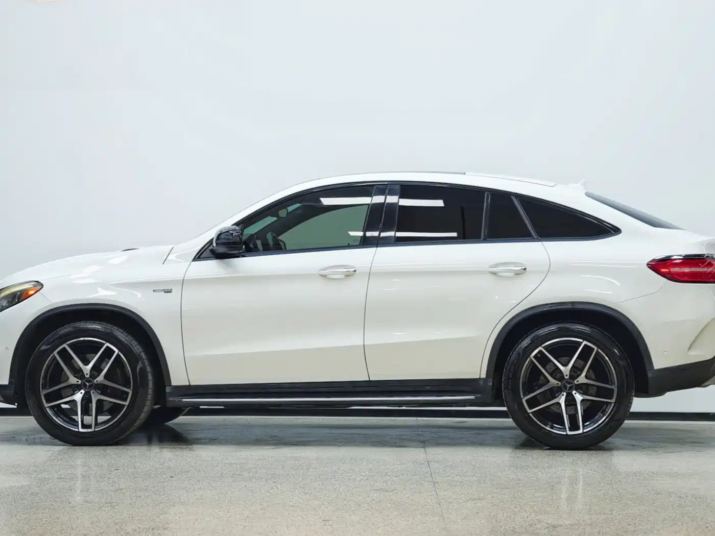 Mercedes-Benz GLE Coupe AMG 2017 AMG GLE 43 4MATIC Coupe SUV фото 4