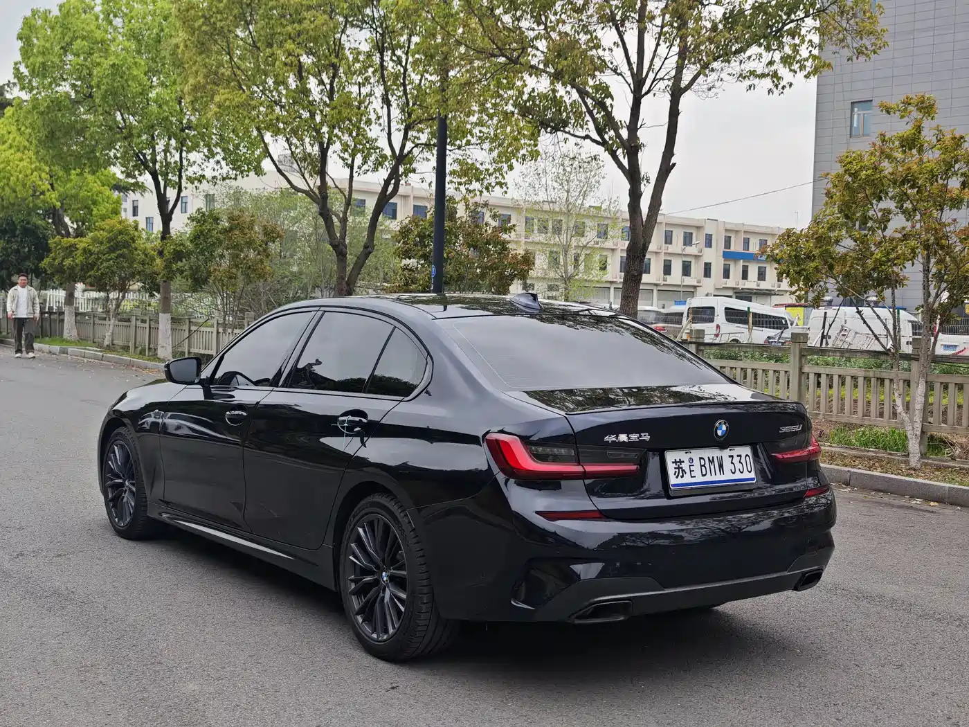 BMW 3 Series 2021 325Li M Sport Night Edition фото 12