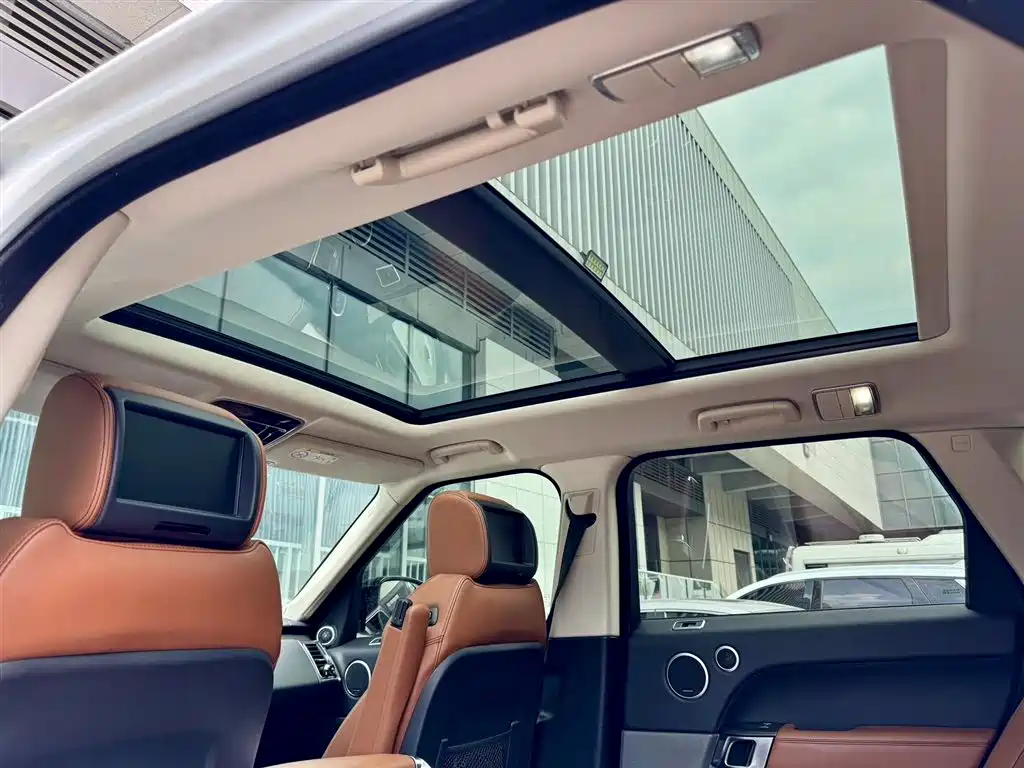 Land Rover Range Rover Sport 2016 Model 3.0 SC V6 HSE DYNAMIC фото 3