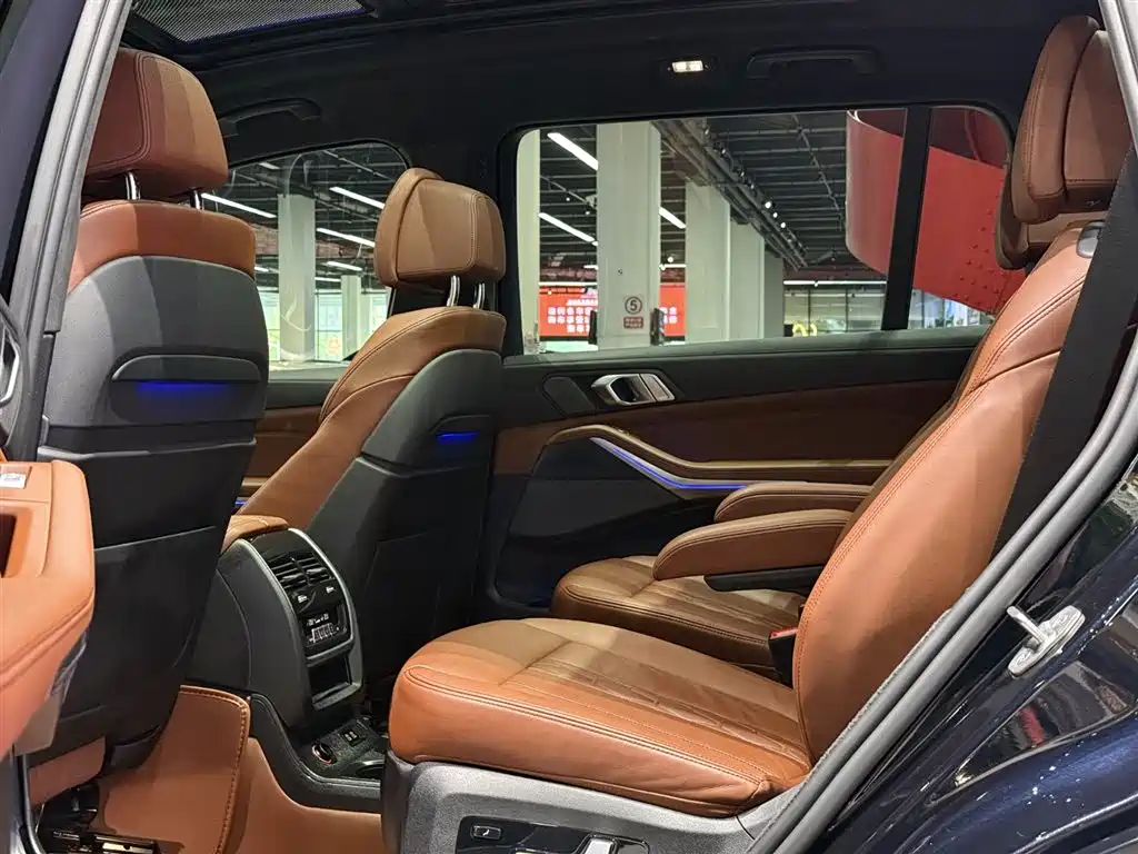 BMW X7 2021 Facelift xDrive40i Premium M Sport Package фото 17