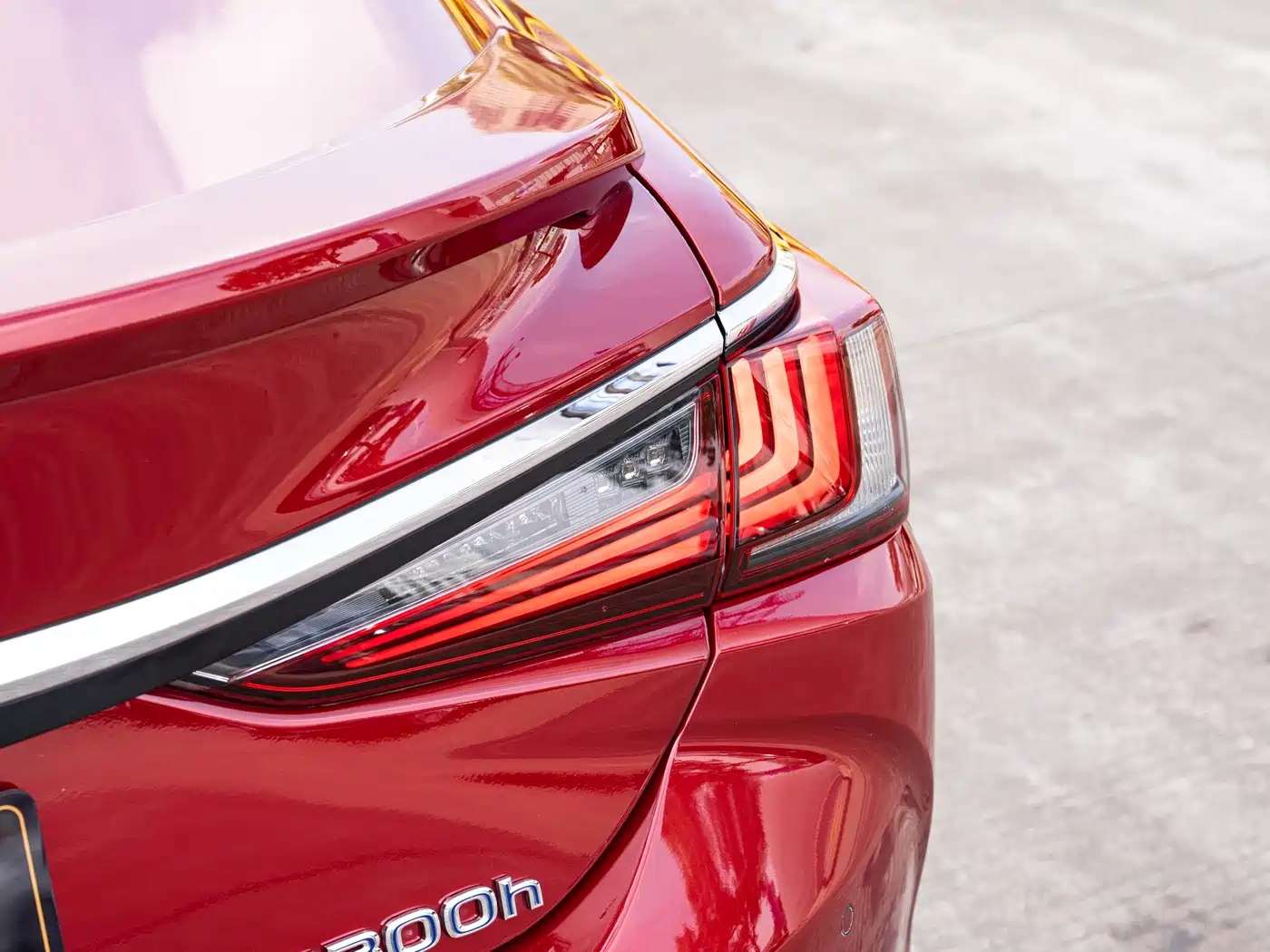 Photo 7 - Lexus ES