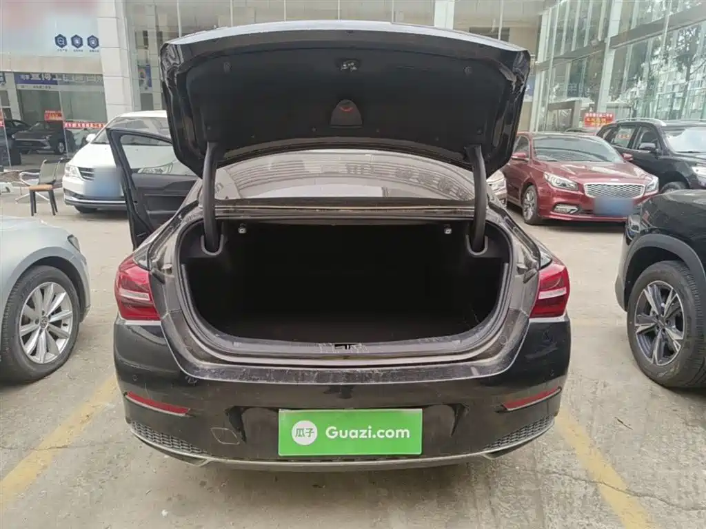Hongqi H5 2022 Classic Facelift 1.5T DCT Flag Rhythm Edition фото 16