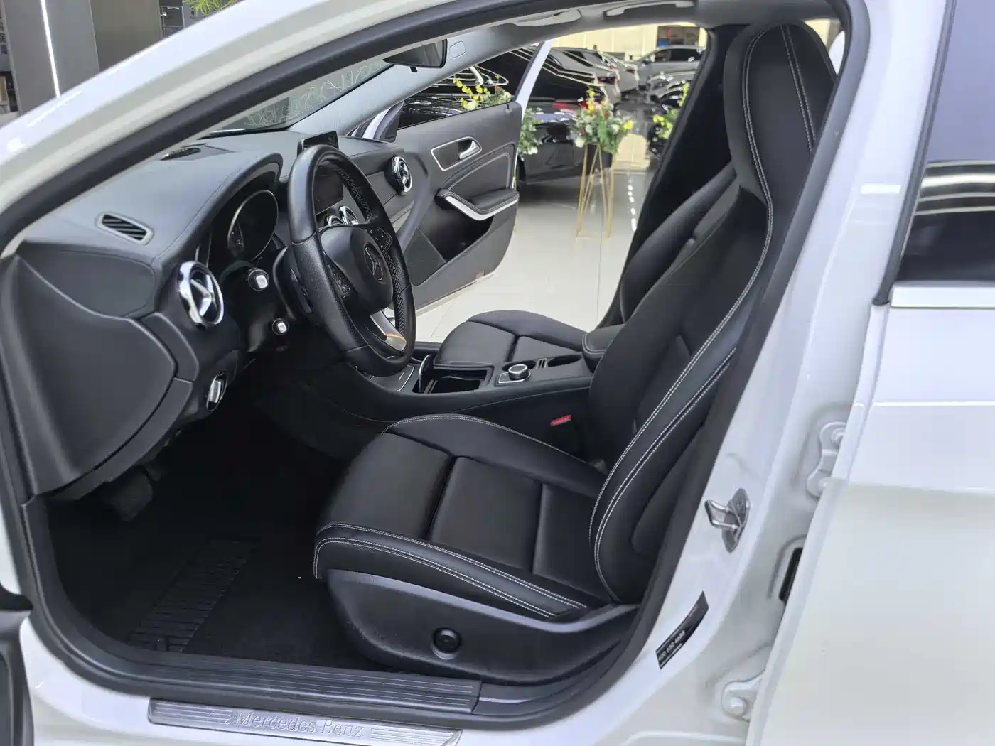 Mercedes-Benz GLA 2018 GLA 200 Fashion фото 3