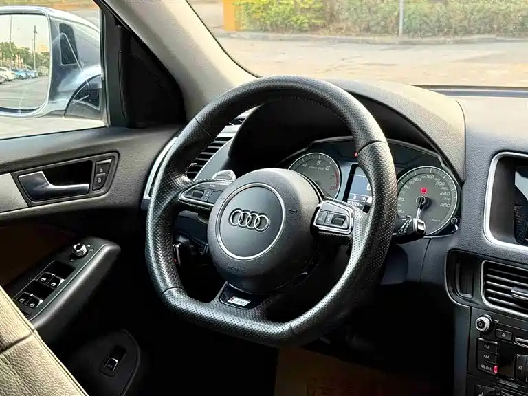 Audi Q5 2016 40 TFSI Technology Model фото 17