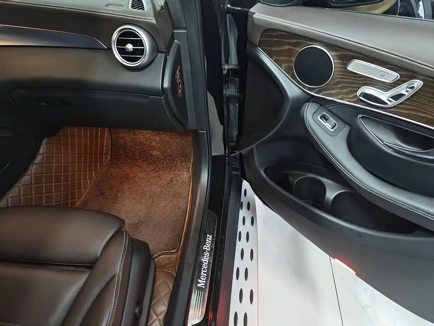 Mercedes-Benz GLC 2020 Facelift GLC 260 L 4MATIC Luxury фото 11