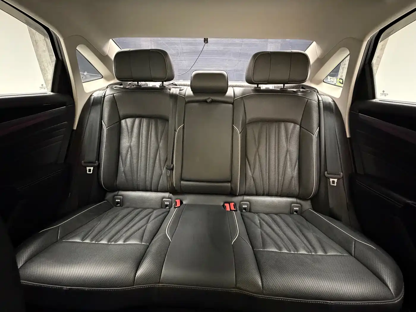 Volkswagen Passat 2022 380TSI Flagship Edition фото 16