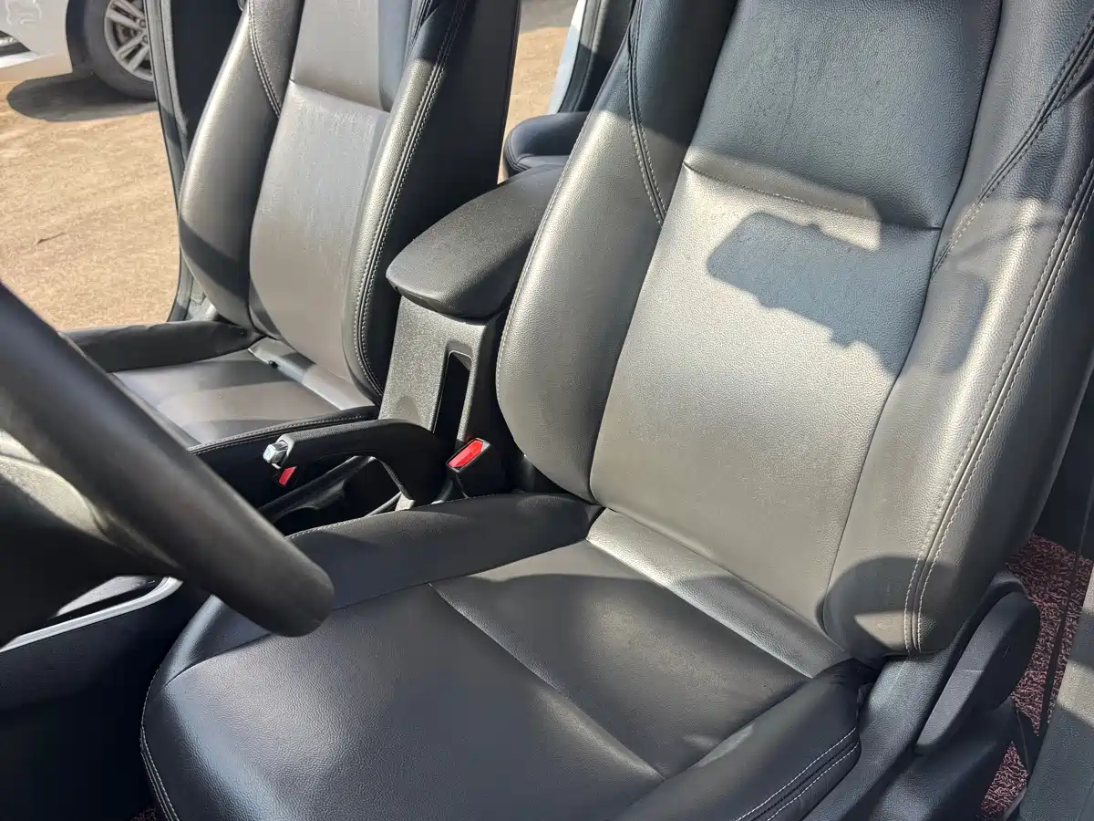 Chevrolet Cavalier 2020 325T Automatic Joy Edition фото 13