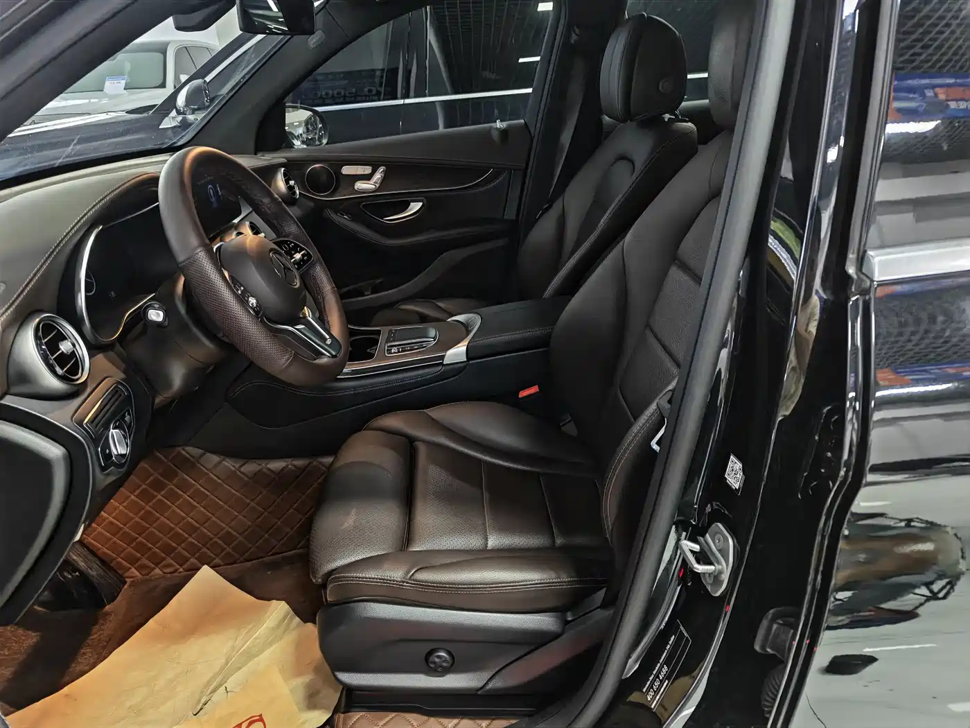 Mercedes-Benz GLC 2020 Facelift GLC 260 L 4MATIC Luxury фото 5
