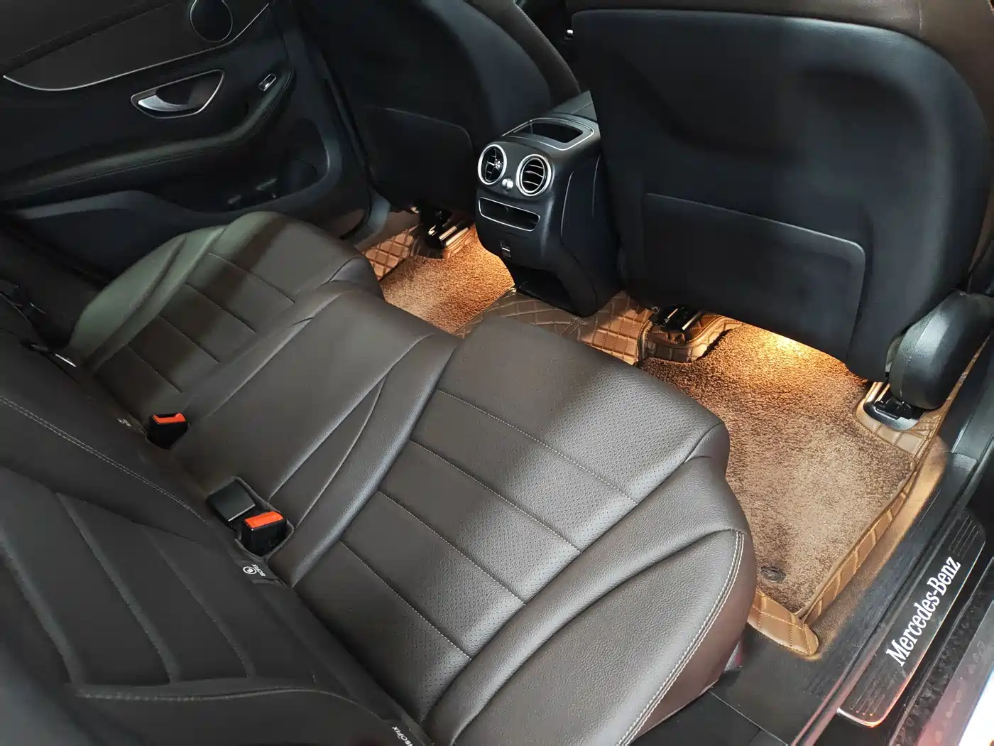 Mercedes-Benz GLC 2020 Facelift GLC 260 L 4MATIC Luxury фото 12
