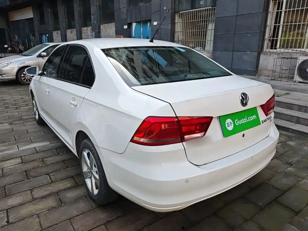 Volkswagen Santana 2015 1.6L Automatic Comfort Edition фото 5
