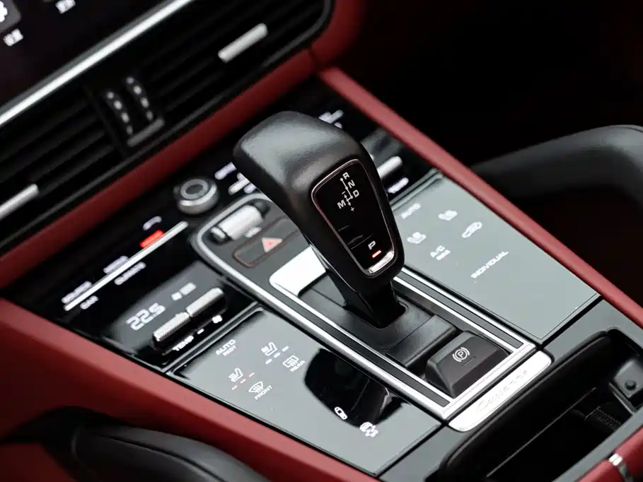 PORSCHE CAYENNE NEW ENERGY