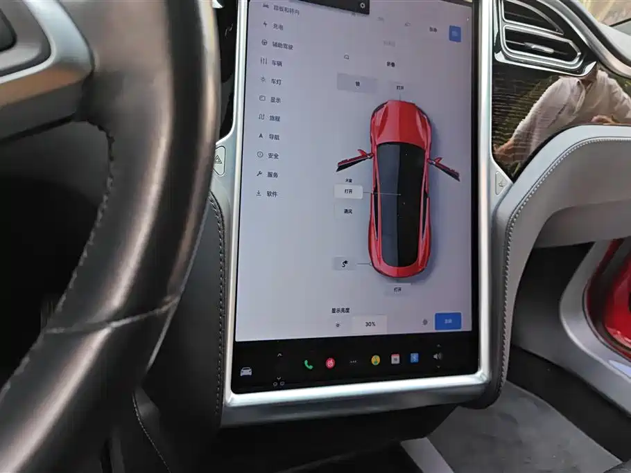 TESLA MODEL S