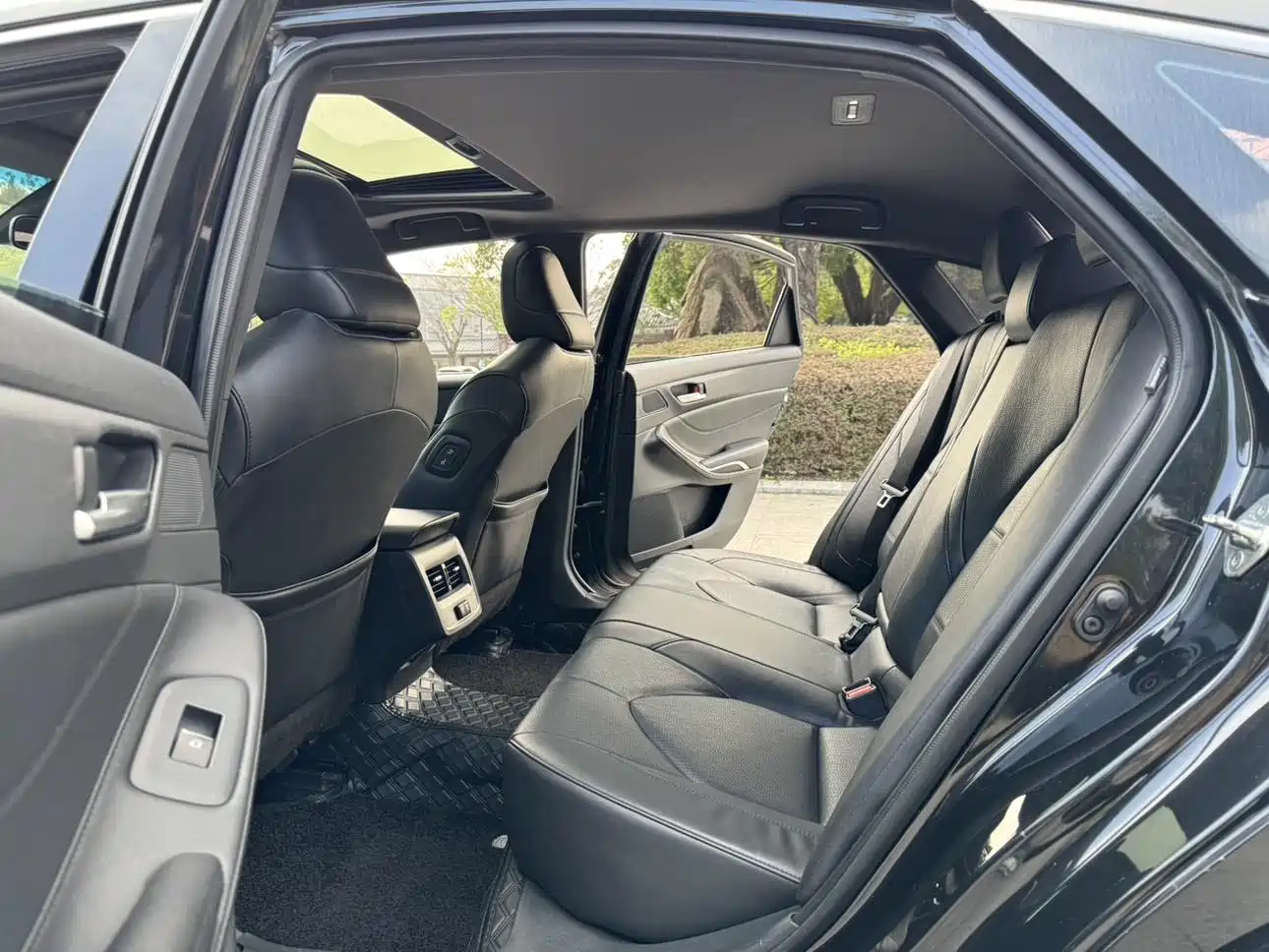 Toyota Avalon 2019 2.0L Luxury Edition (China VI) фото 6