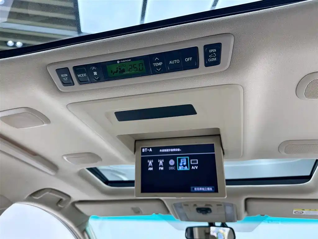 Toyota Alphard 2012 3.5L Luxury Edition фото 18