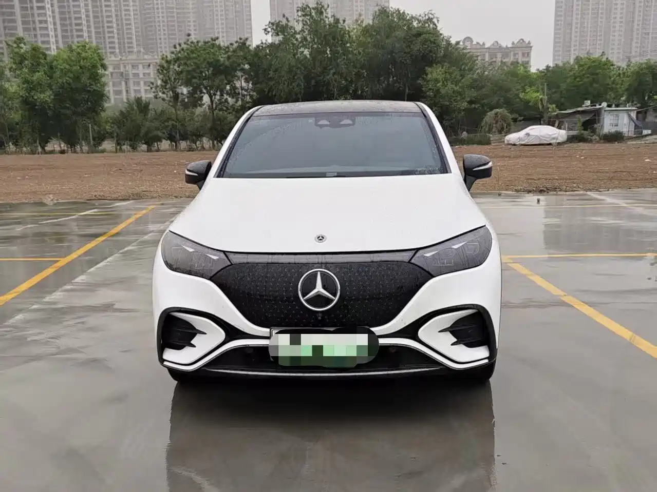 MERCEDES-BENZ EQE SUV