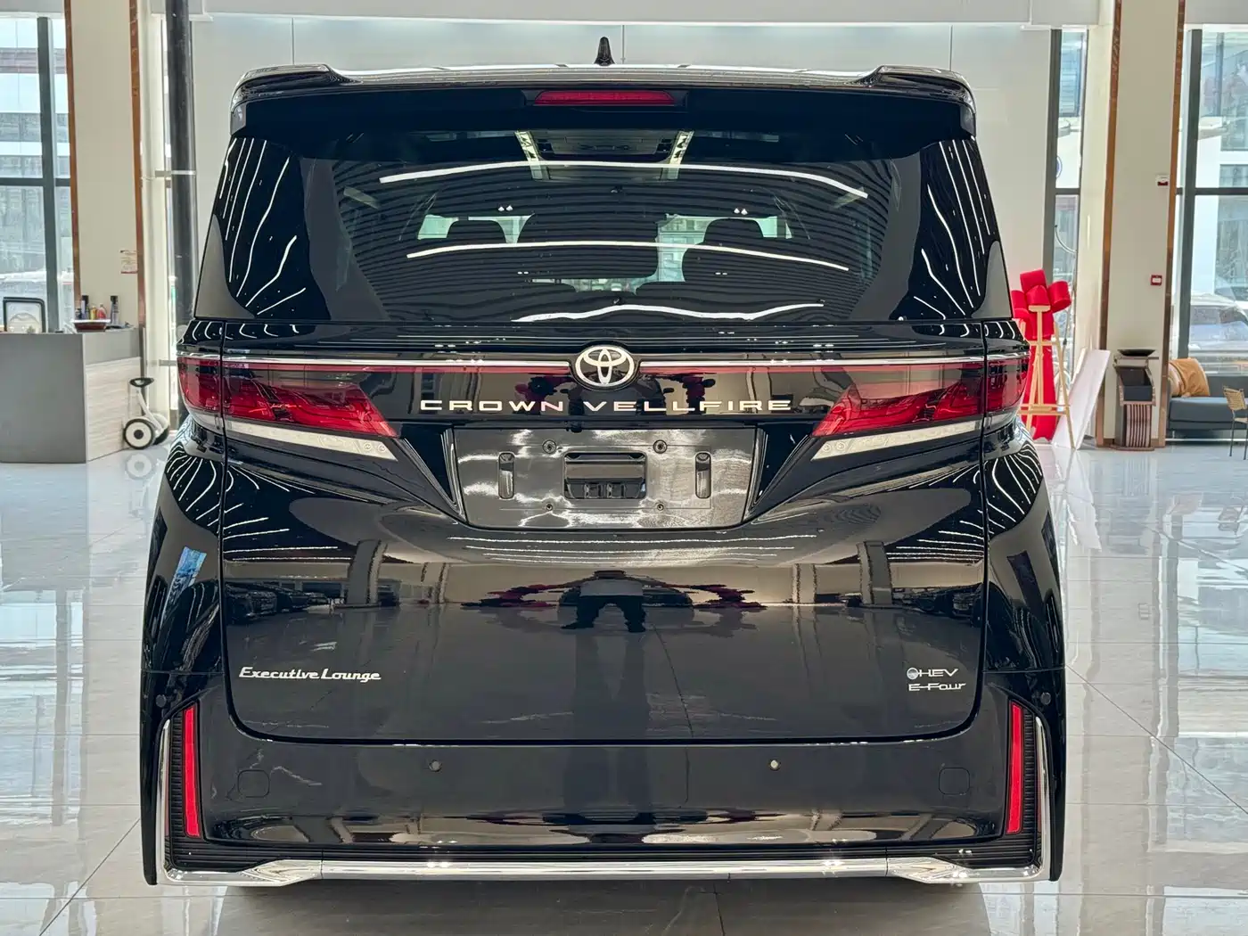Toyota Vellfire 2024 Crown Hybrid 2.5L Premium Edition фото 11