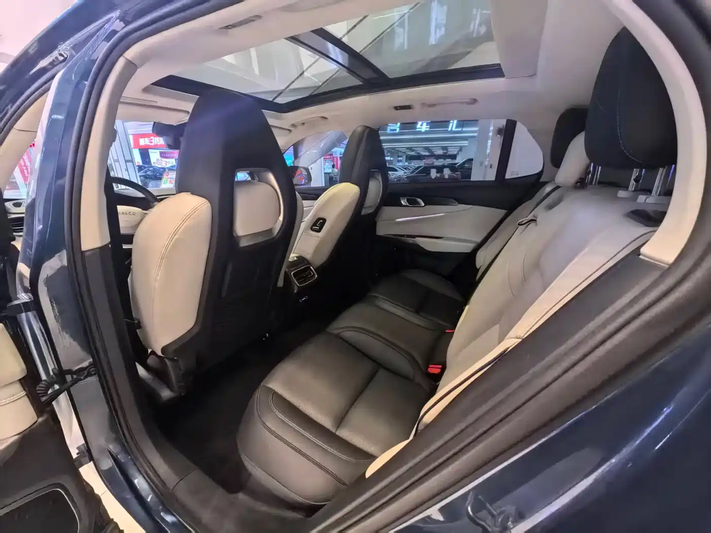 Lynk & Co 01 2019 2.0T 2WD Pro Edition China V фото 6