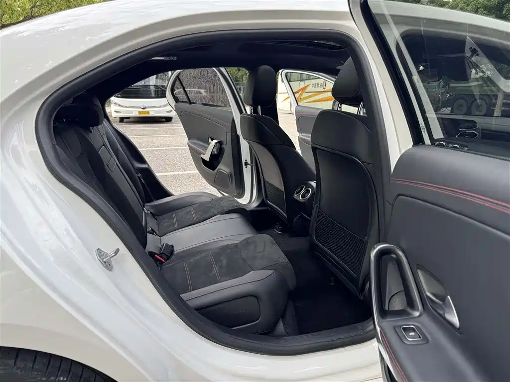 Mercedes-Benz A-Class 2023 A 200 L Fashion фото 17