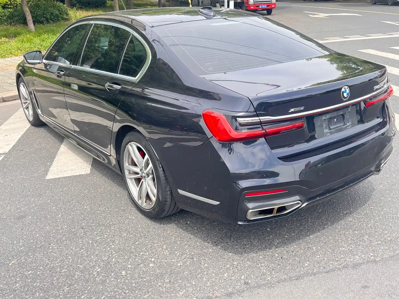 BMW 7 Series 2018 730Li Leading Type M Sport Package фото 13