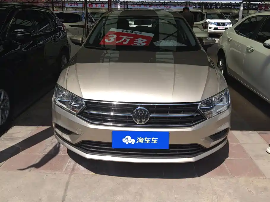 Volkswagen Bora 2017 1.6L Automatic Fashion Edition фото 2