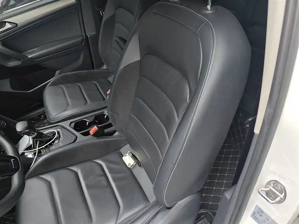 Volkswagen Tiguan L 2017 330TSI Automatic 2WD Comfort Edition фото 8