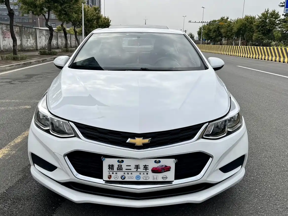 Chevrolet Cruze 2017 1.4T DCT Pioneer Sunroof фото 2
