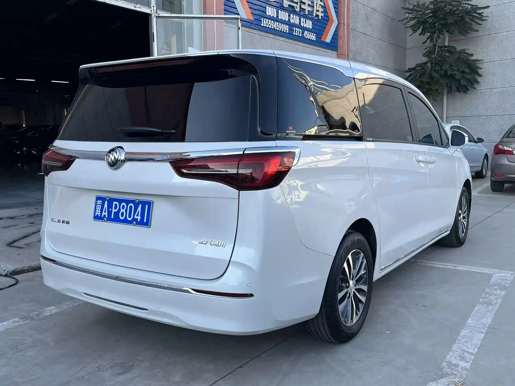 Фото 4 - Buick GL8