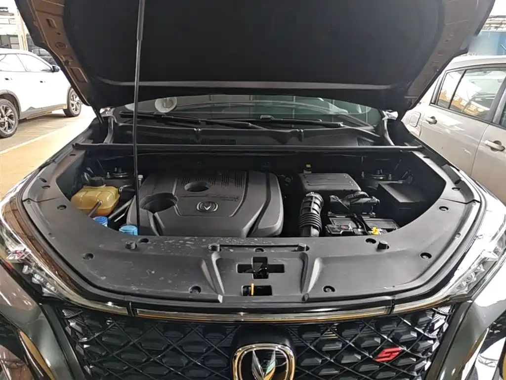 Фото 20 - Changan CS75 PLUS