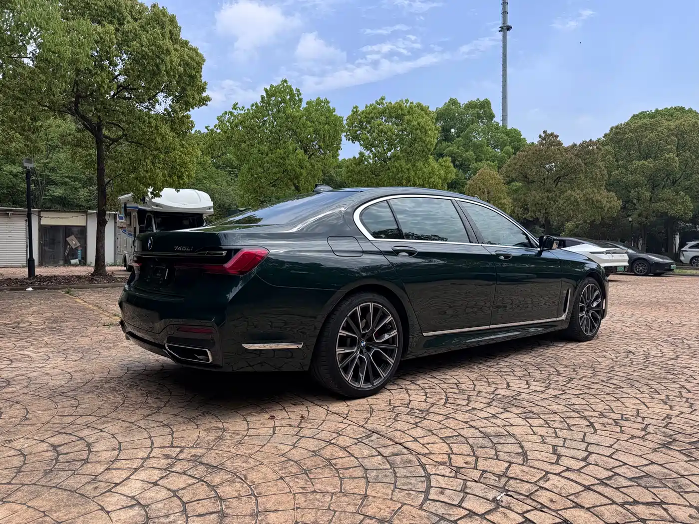 BMW 7 Series 2019 740Li Premium Luxury Package фото 12