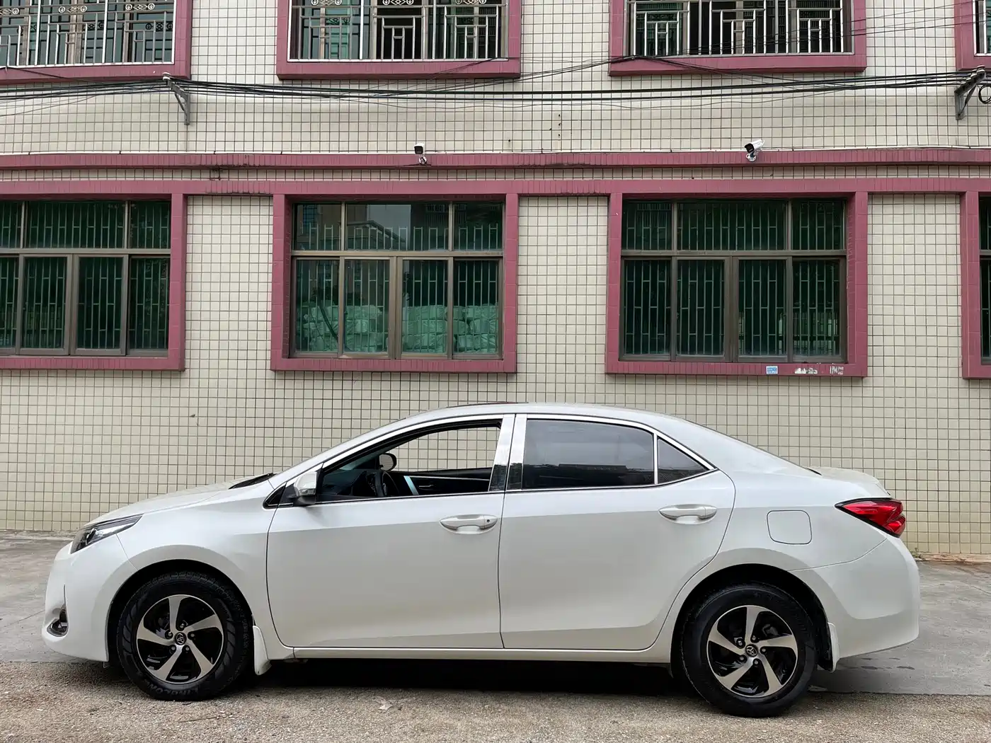 Toyota Levin 2018 185T CVT Luxury Edition фото 16