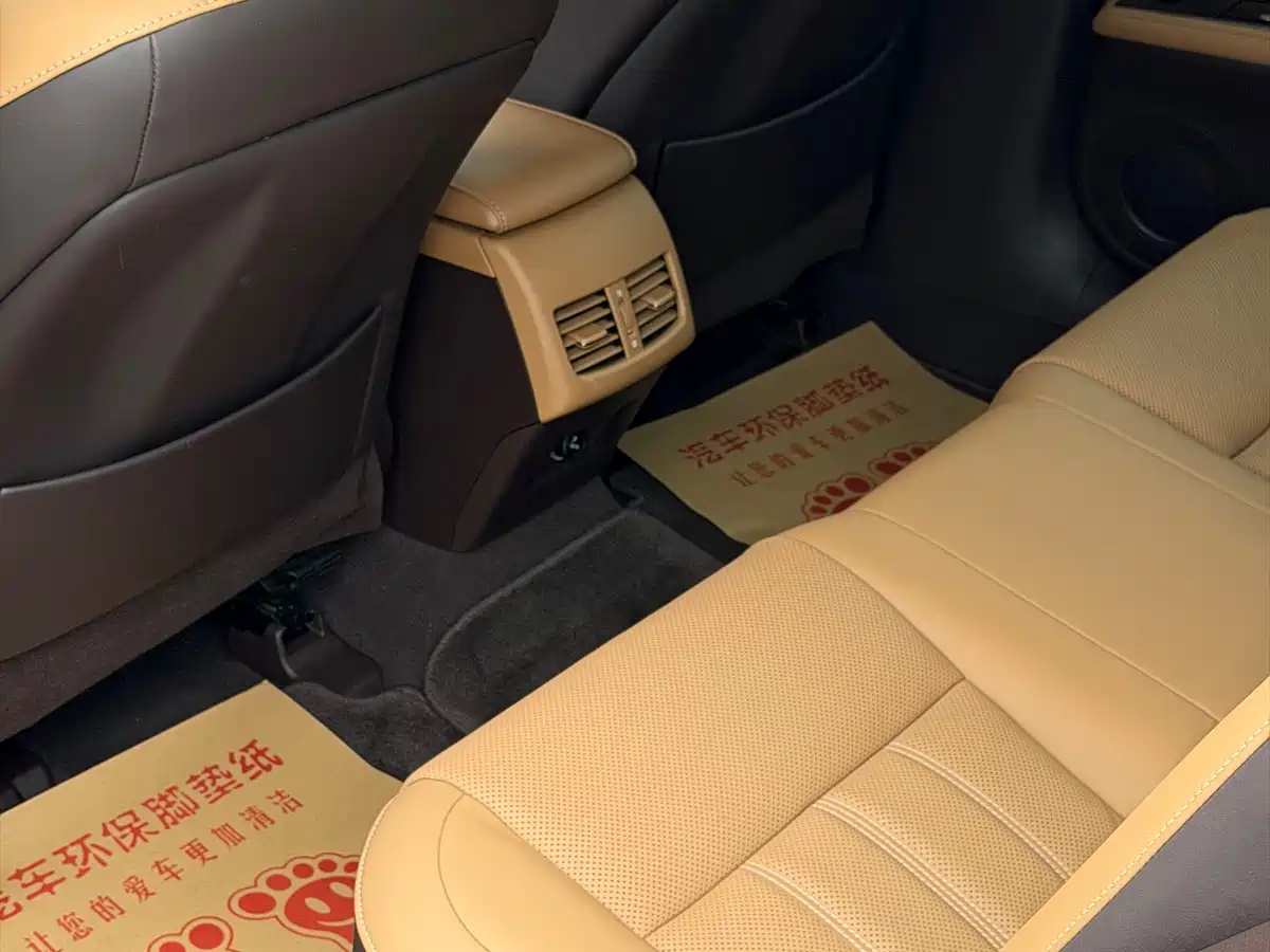 Lexus ES 2015 200 Elite Edition фото 19