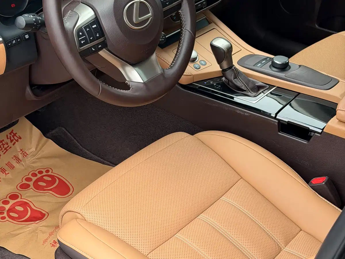 Lexus ES 2015 200 Elite Edition фото 21