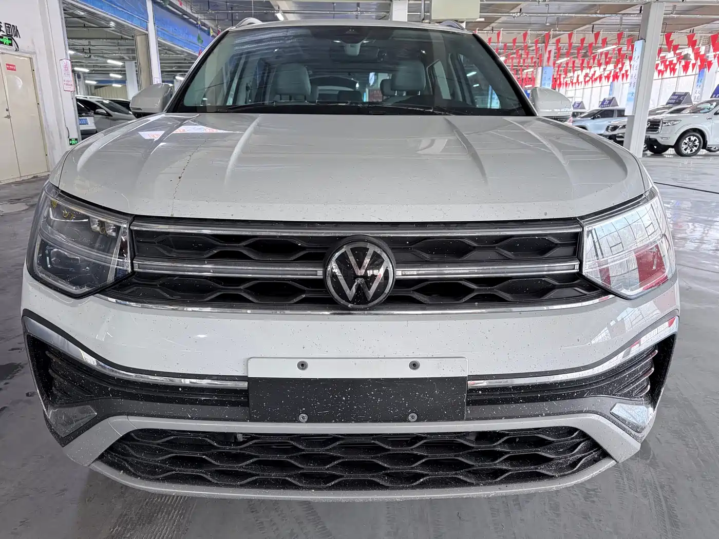 Volkswagen Tharu 2024 300TSI 2WD Full Moon Edition фото 2