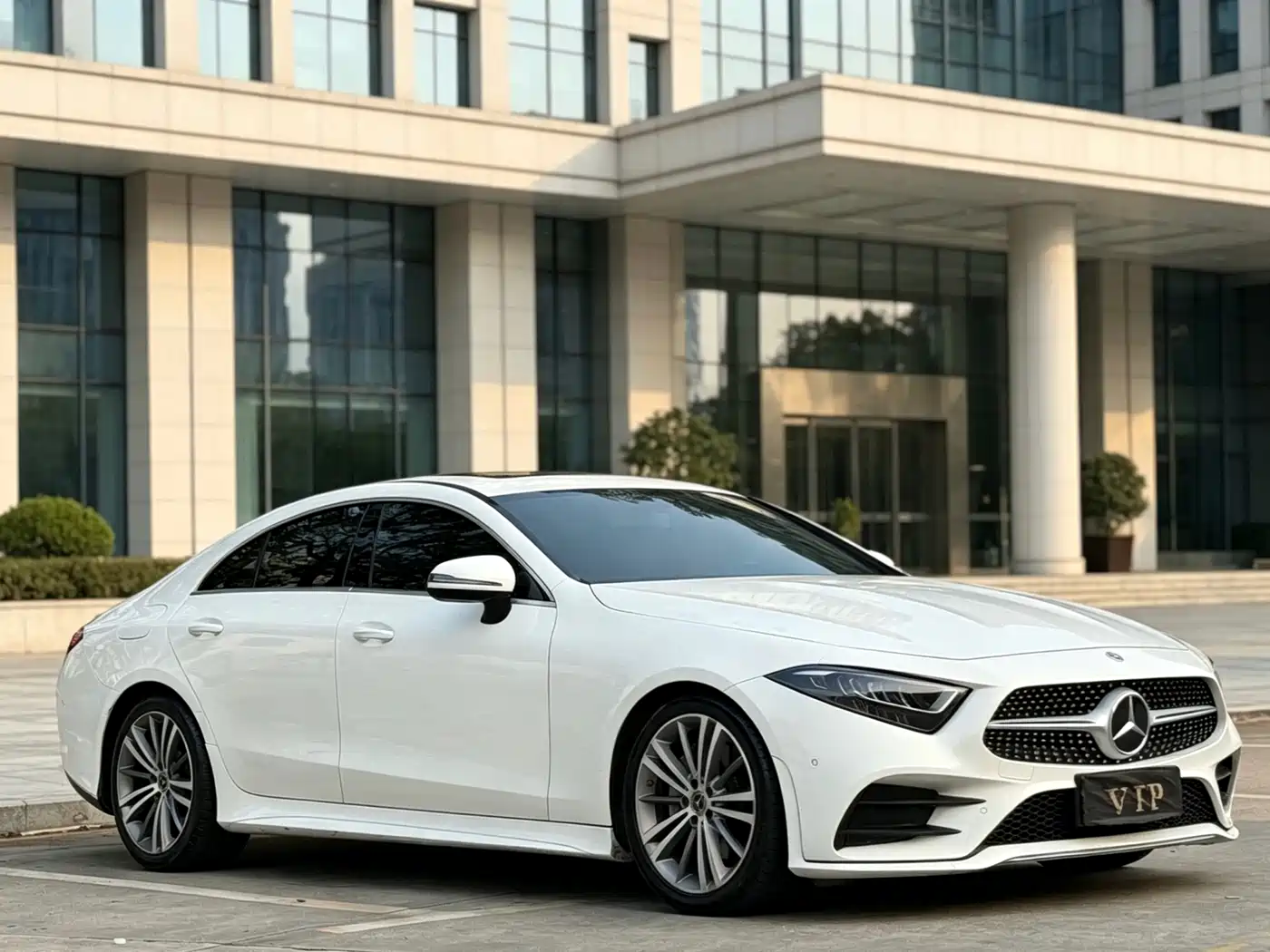 MERCEDES-BENZ CLS