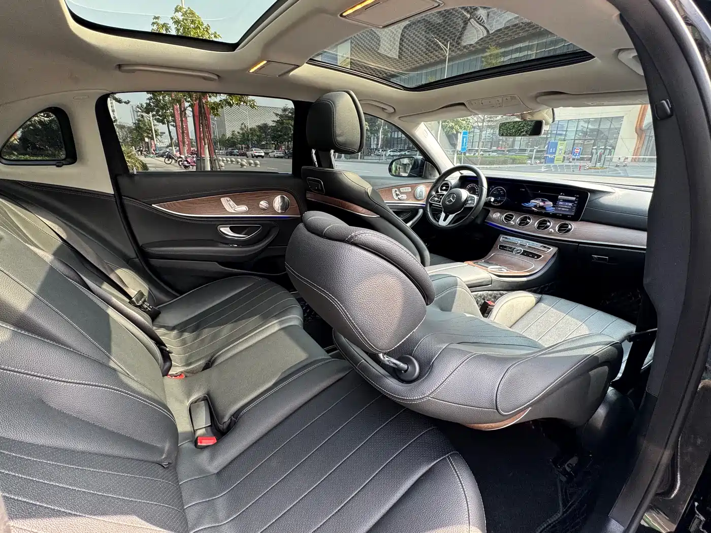 Mercedes-Benz E-Class 2019 Facelift E 300 L Luxury фото 17