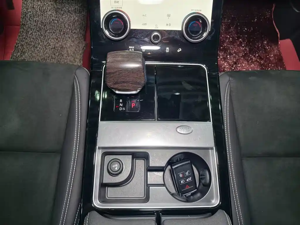 Land Rover Range Rover Velar 2021 P250 фото 11