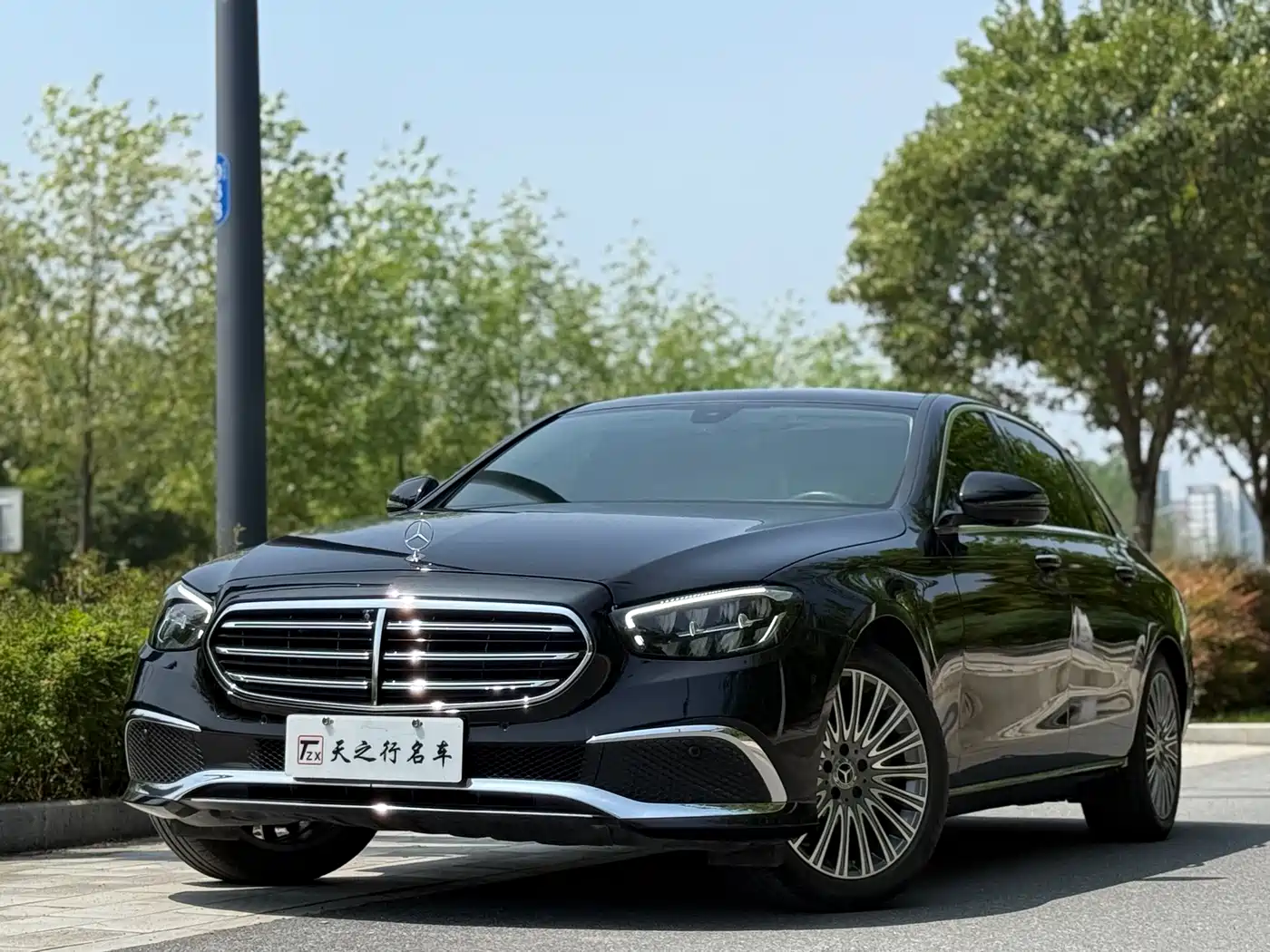 Mercedes-Benz E-Class 2022 E 300 L Luxury