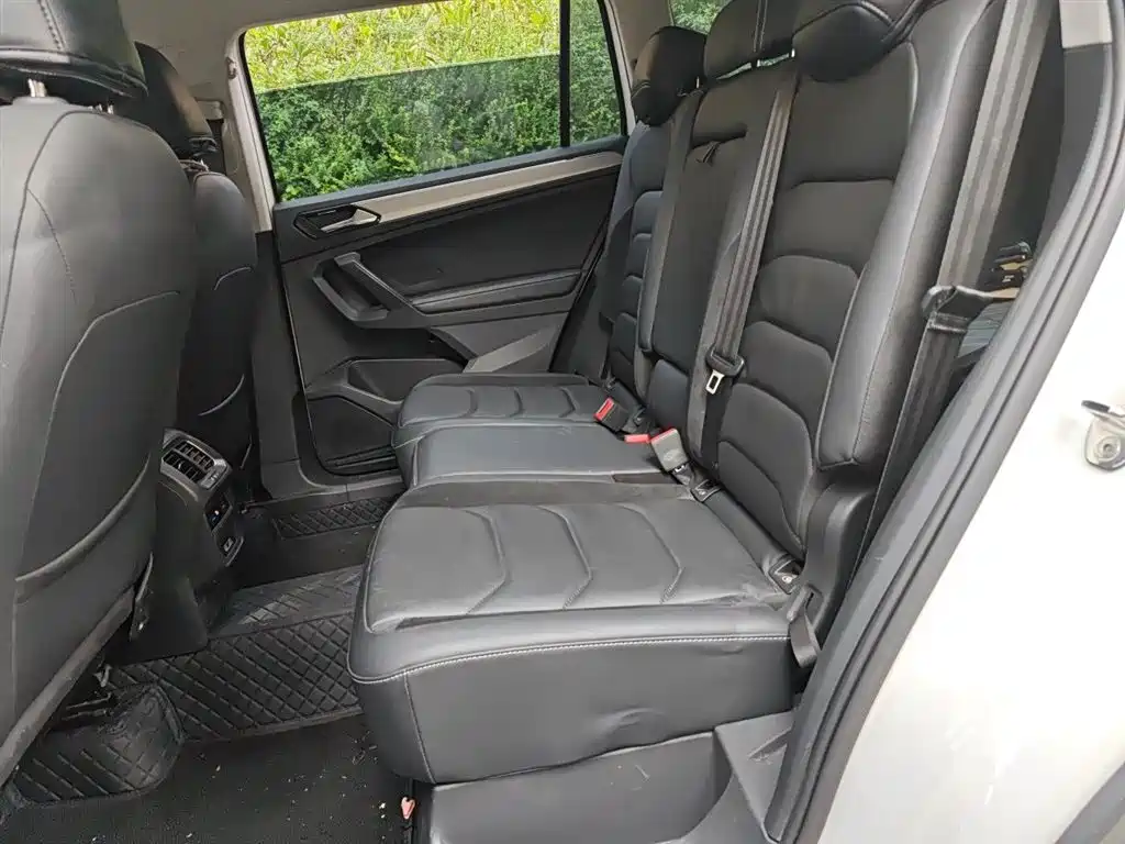 Volkswagen Tiguan L 2017 330TSI Automatic 2WD Luxury Edition фото 15
