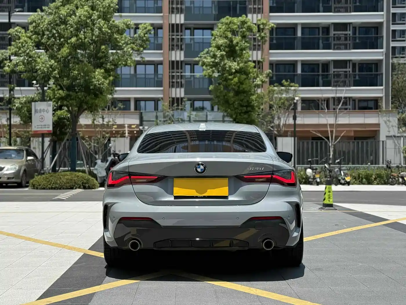 BMW 4 Series 2023 425i M Sport Package фото 8
