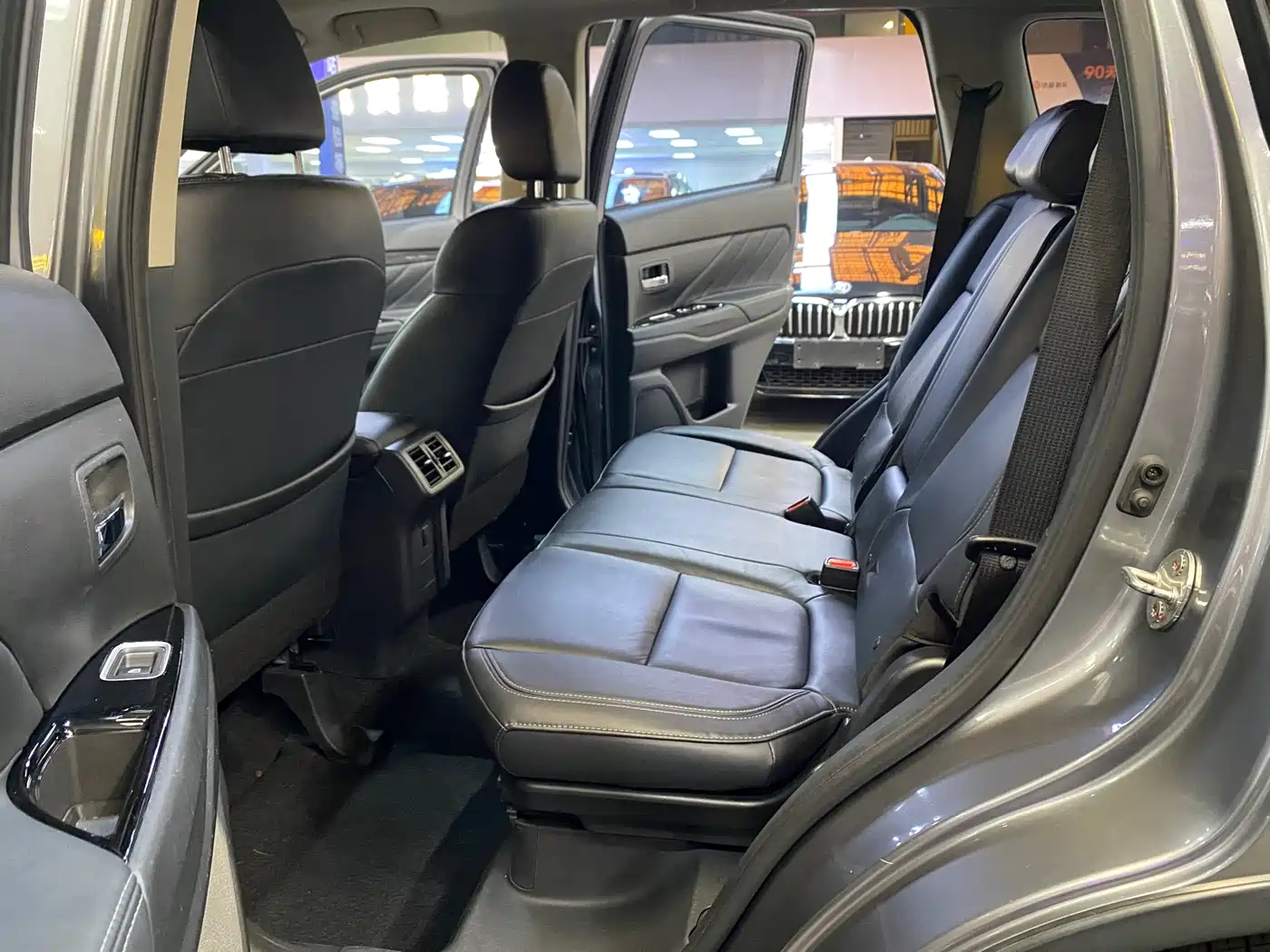 Mitsubishi Outlander 2019 2.0L 2WD Enjoy 7-Seater China VI фото 12