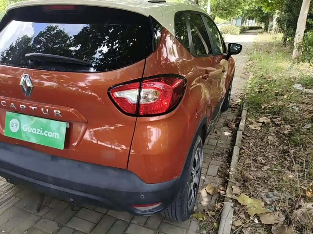 Renault Captur 2016 2015 1.2T Automatic Comfort Edition