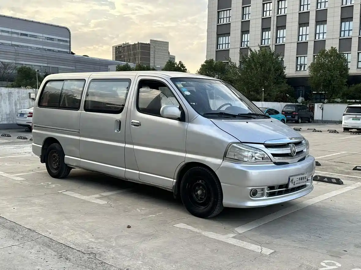 Jinbei Grace 2015 2015 2.0L Classic Edition Luxury Model Long Wheelbase 9-Seater