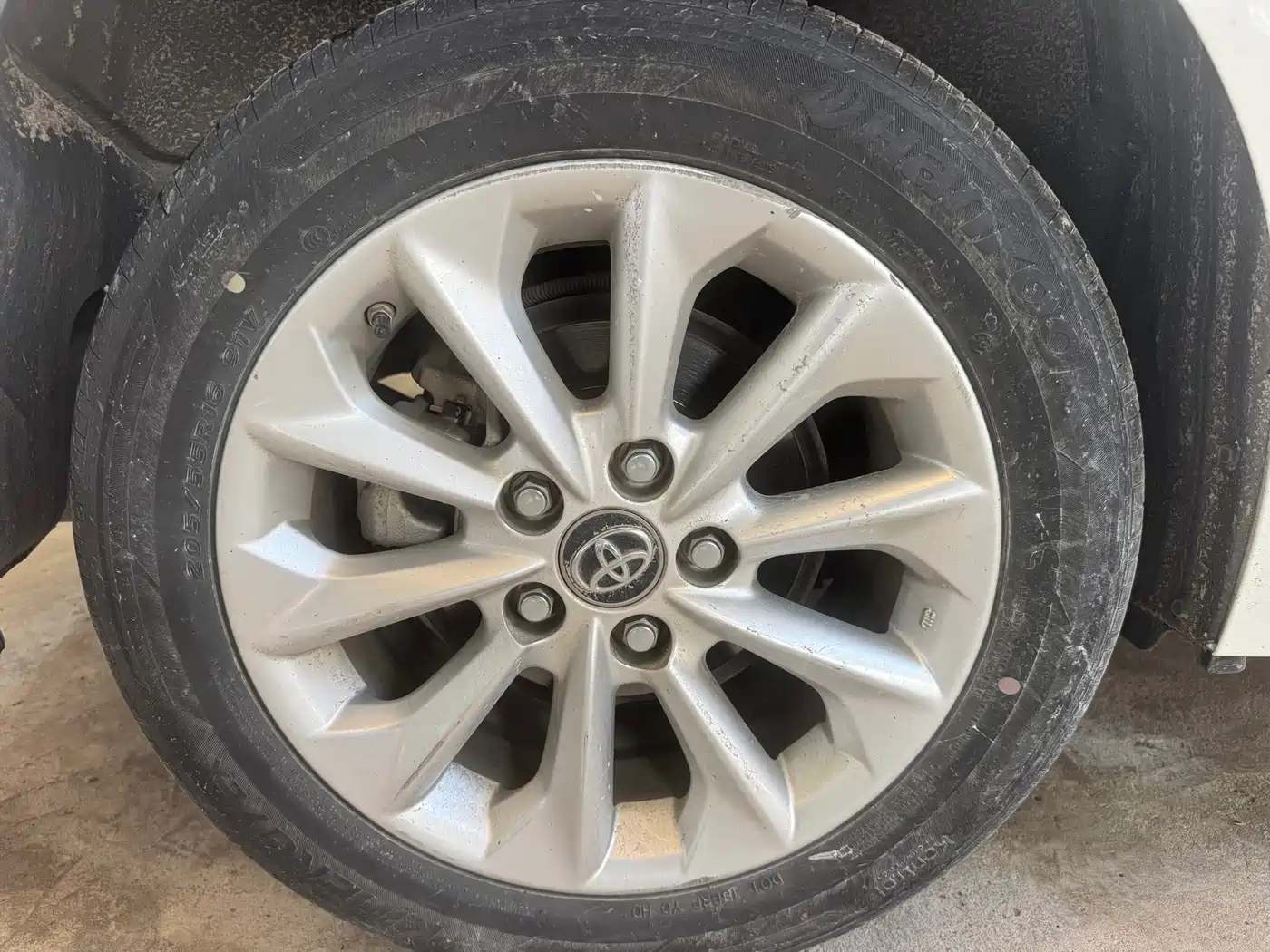 Toyota Corolla 2019 1.2T S-CVT GL-i Luxury Edition фото 5