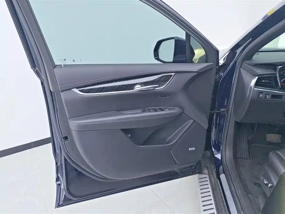 Cadillac XT6 2022 2.0T 7-Seater 2WD Luxury Edition фото 7