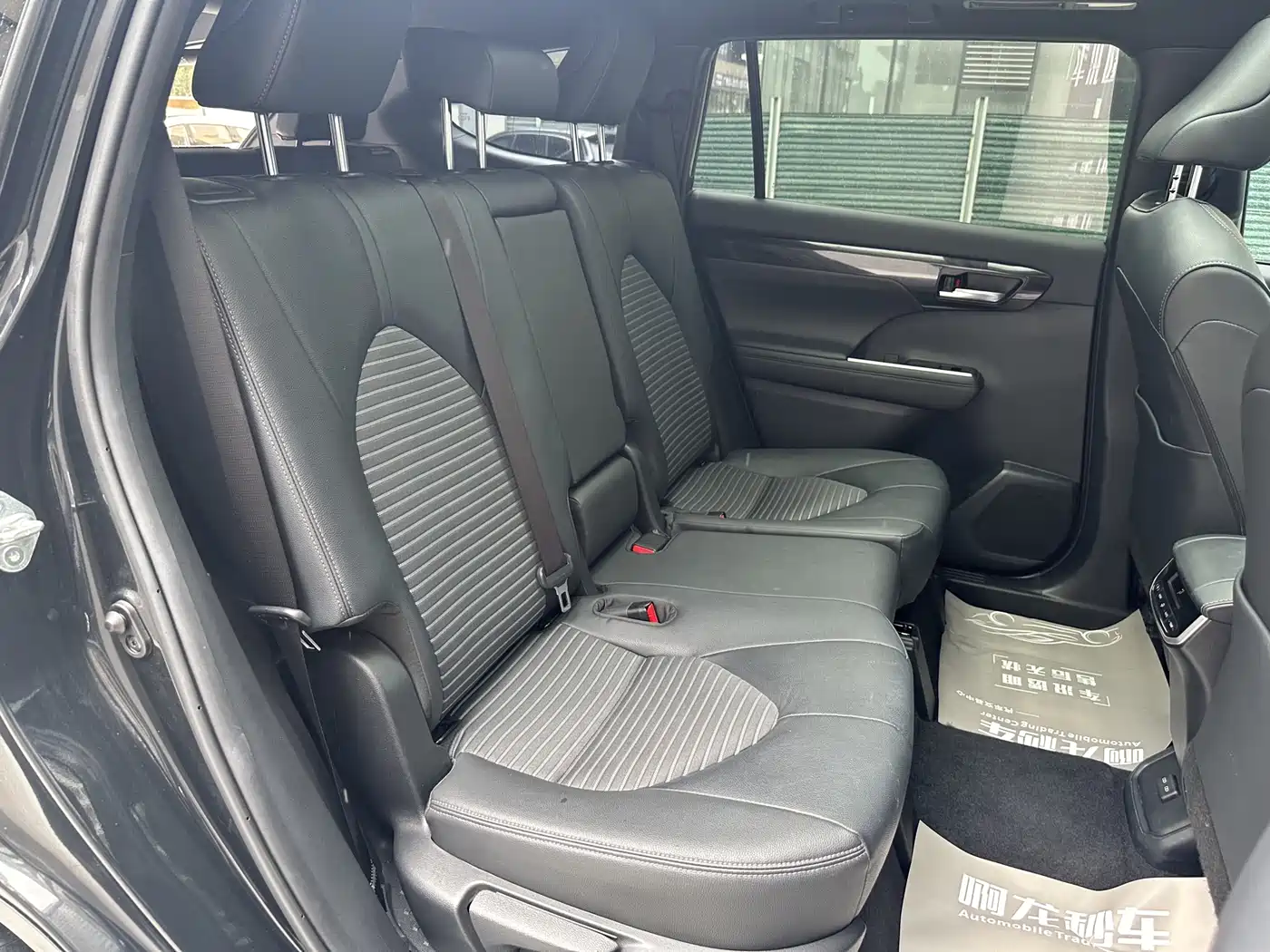Toyota Crown Kluger 2022 2.5L HEV 4WD Premium Edition фото 8