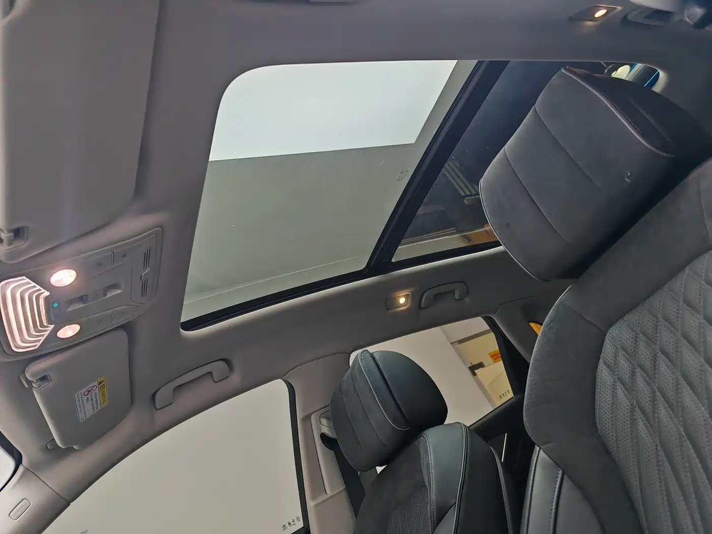 Hongqi HS5 2022 2.0T Smart Connect Premium Edition фото 23