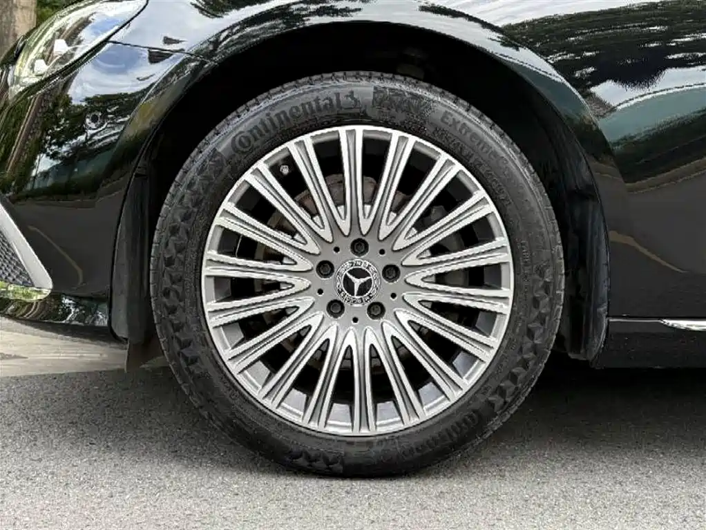 Mercedes-Benz E-Class 2022 Second Facelift E 300 L Luxury фото 11